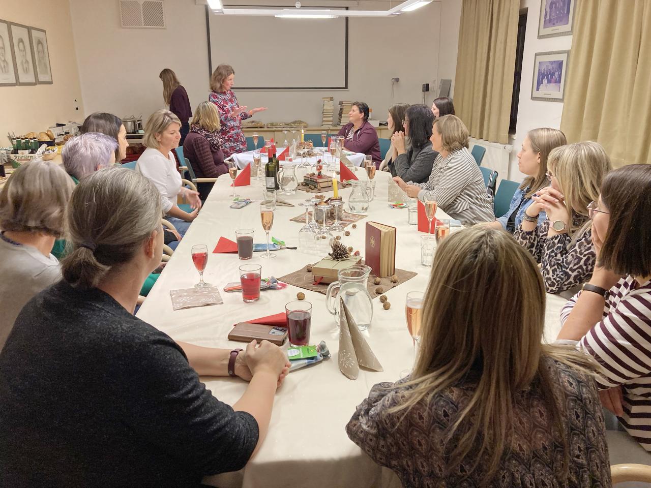 Weihnachtsfeier Bücherei